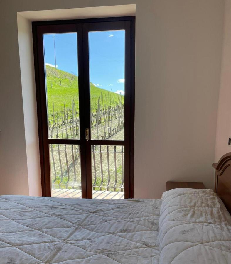 Spicchio Di Langa - Casa Indipendente Tra Le Vigne E Le Alpi Βίλα Belvedere Langhe Εξωτερικό φωτογραφία